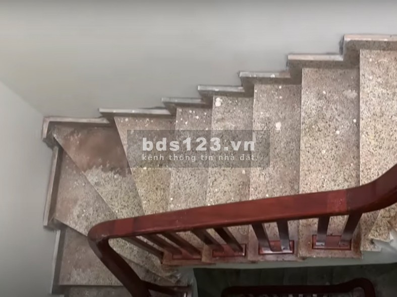 Bán nhà hẻm Tân Phú. Xe hơi tránh, diện tích sử dụng 51m2, 2 lầu đúc, chỉ hơn 5 tỷ