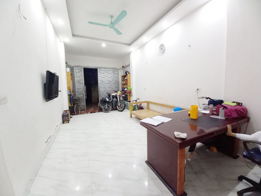Bán nhà Vũ Trọng Phụng dt 67m2, 5 tầng, 2 thoáng, ô tô đỗ cửa, giá 5.5 tỷ