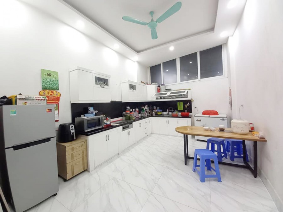 Bán nhà Vũ Trọng Phụng dt 67m2, 5 tầng, 2 thoáng, ô tô đỗ cửa, giá 5.5 tỷ