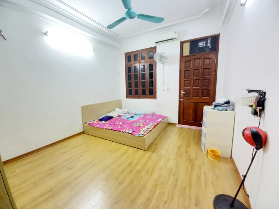 Bán nhà Vũ Trọng Phụng dt 67m2, 5 tầng, 2 thoáng, ô tô đỗ cửa, giá 5.5 tỷ