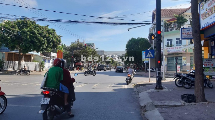 Chính chủ bán gấp lô đất mt quốc lộ 14E rộng 26m, lô 170m2 sạch đẹp giá rẻ hơn thị trường 100TR