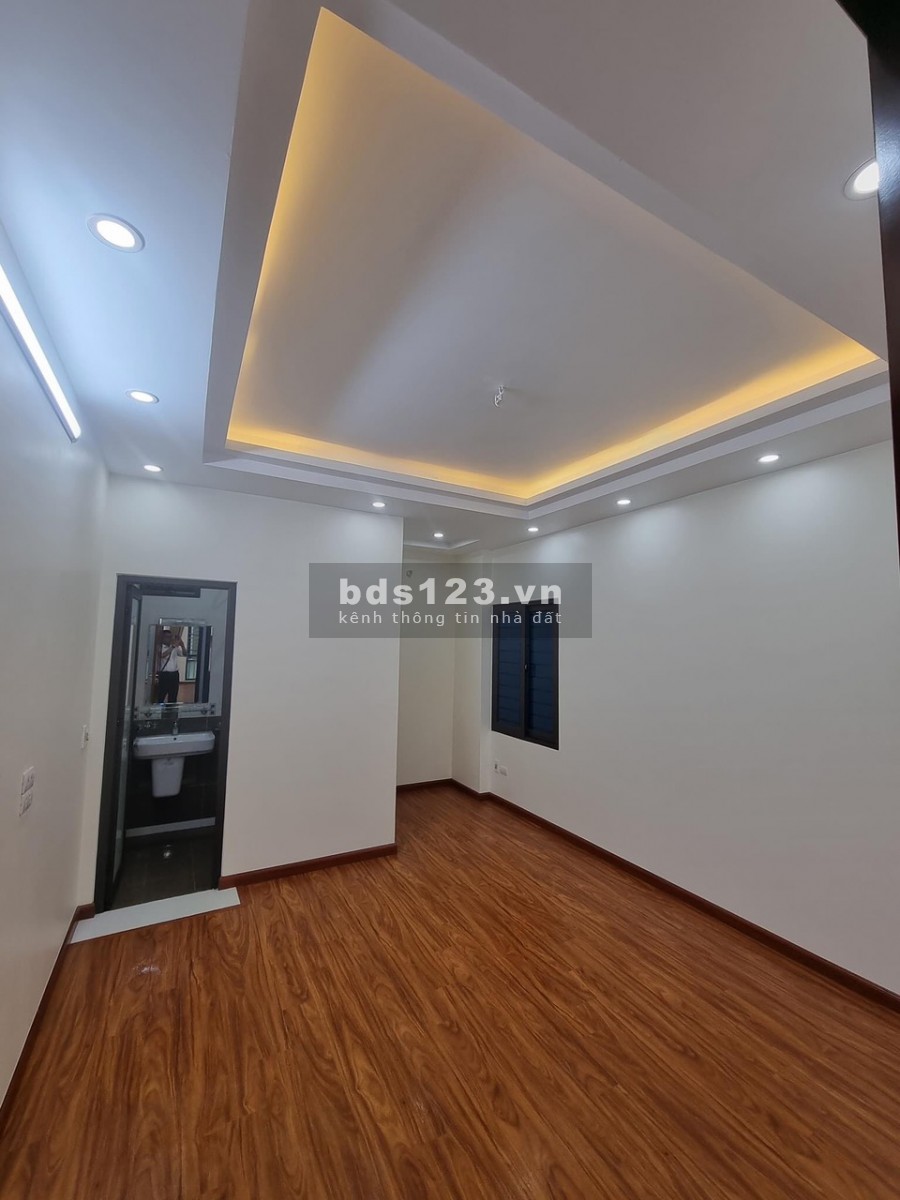 Nhà Mỹ Đình vài ba bước ra mặt phố, khách mua vừa ở vừa làm văn phòng, ngõ thông