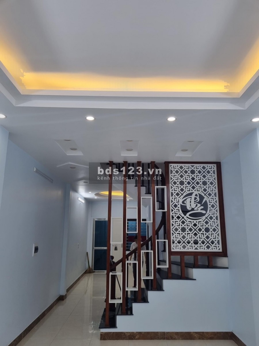 Nhà Mỹ Đình vài ba bước ra mặt phố, khách mua vừa ở vừa làm văn phòng, ngõ thông