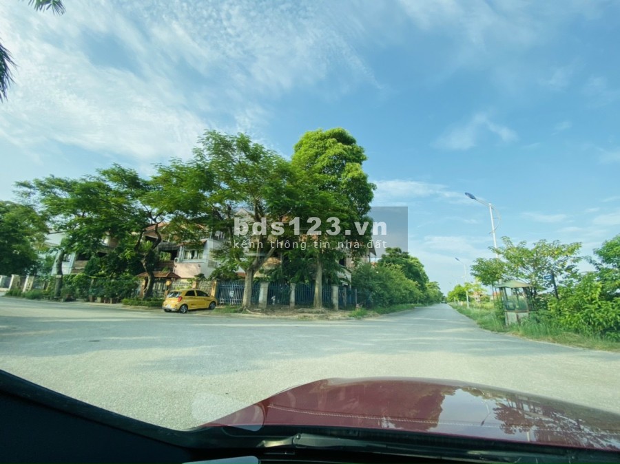 Bán BT góc 185m2, hàng hiếm tại KĐT Quang Minh, Mê Linh, Hà Nội. Giá Lh 0973781843 Ánh.