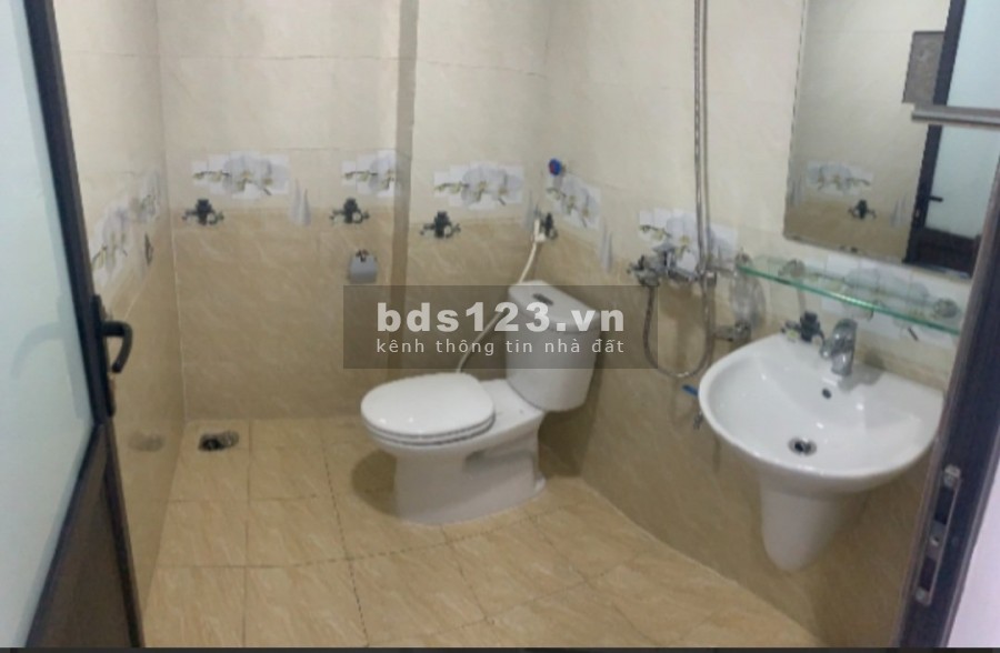Bán nhà siêu đẹp tại Vạn Phúc Hà Đông, ô tô đỗ gần, dt: 35m2, giá 2,6 tỷ. Lh 0984672007