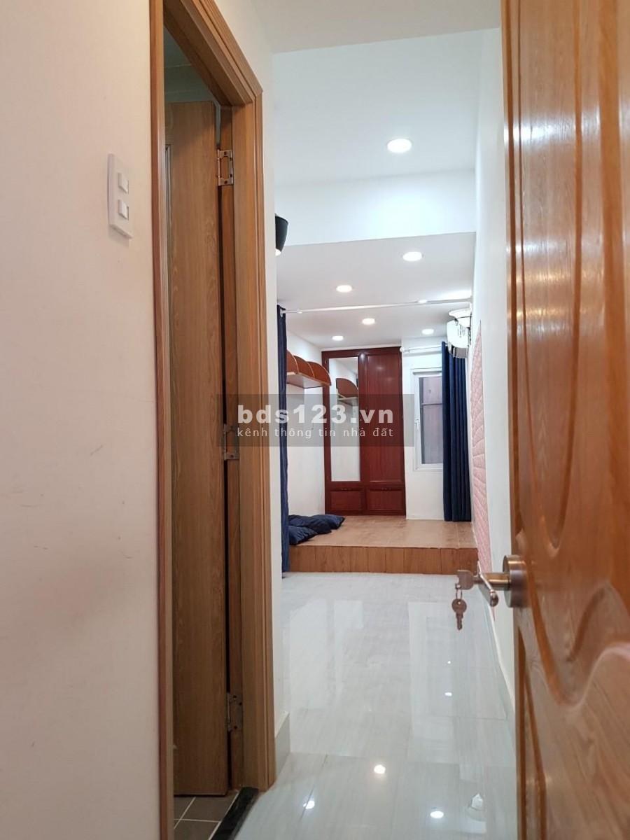 Bán nhà nguyên căn Nguyễn Văn Cừ, Quận 1, dtsd 30m2, giá nhỉnh 4 tỷ, lhcc