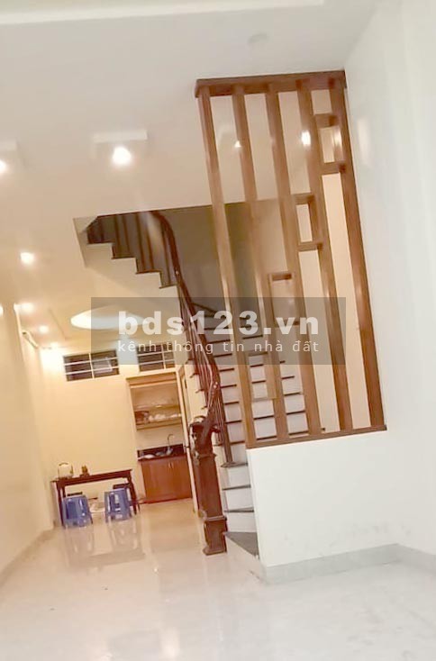 Giá hạt rẻ nhỉnh 4 tỷ, nhà 5 tầng diện tích sử dụng 46m2, sở đỏ nở hậu ở rất có lộc