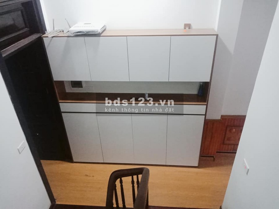 Bán nhà nguyên căn mặt phố vỉa hè lớn 36m, view hồ Linh Đàm, kinh doanh đỉnh