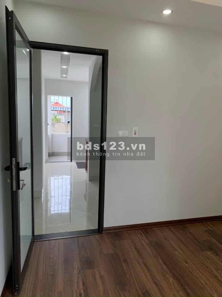 Bán nhà Văn Quán Hà Đông, Nhà cực thoáng sáng, diện tích 37m2, giá 2.7 tỷ