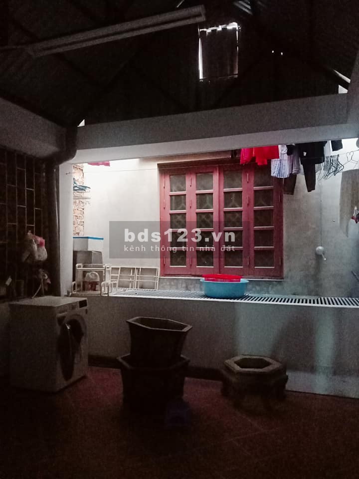 Bán nhà nguyên căn mặt phố vỉa hè lớn 36m, view hồ Linh Đàm, kinh doanh đỉnh