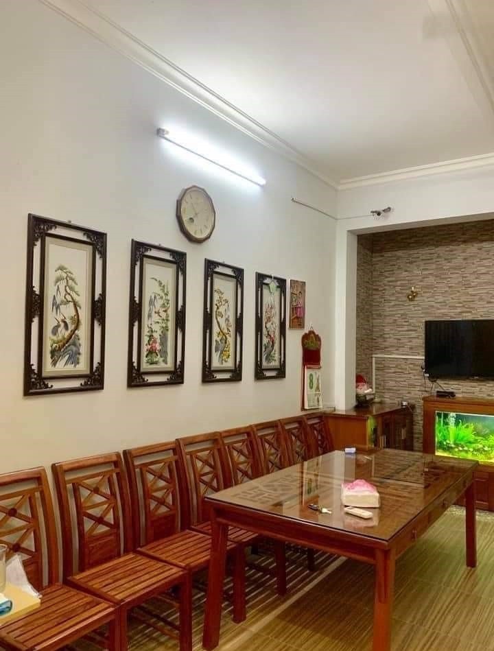 Mặt phố Nguyễn Công Hoan diện tích 109m2, 5 tầng, mặt tiền 4.5 giá bán 33.5 tỷ