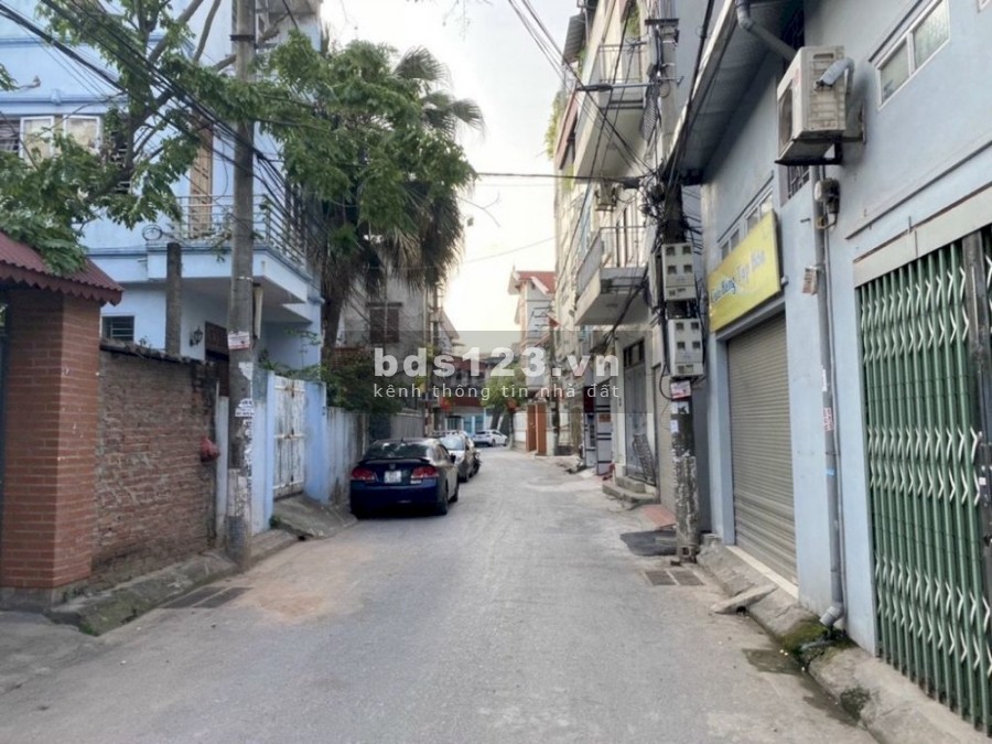 Bán nhà tổ 15 Thạch Bàn 40m2 x 4 tầng, 3.8m mặt tiền, giá 3.55 tỷ. Ô tô tránh, Kd.