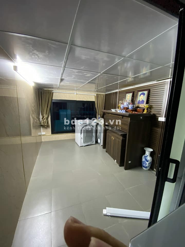 Bán nhà Bạch Mai, nhỏ xinh đầy đủ nội thất, đủ công năng, giá bán 2.5 tỷ, lhcc