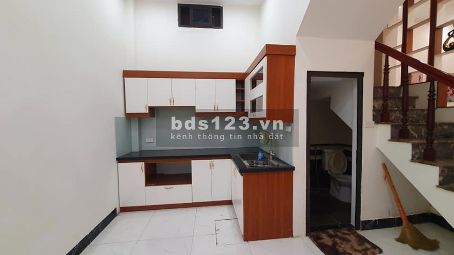Nhà Nguyễn Ngọc Vũ 38m 4 tầng 4.39tỷ TẶNG NỘI THẤT-MATIZ ĐỖ CỬA