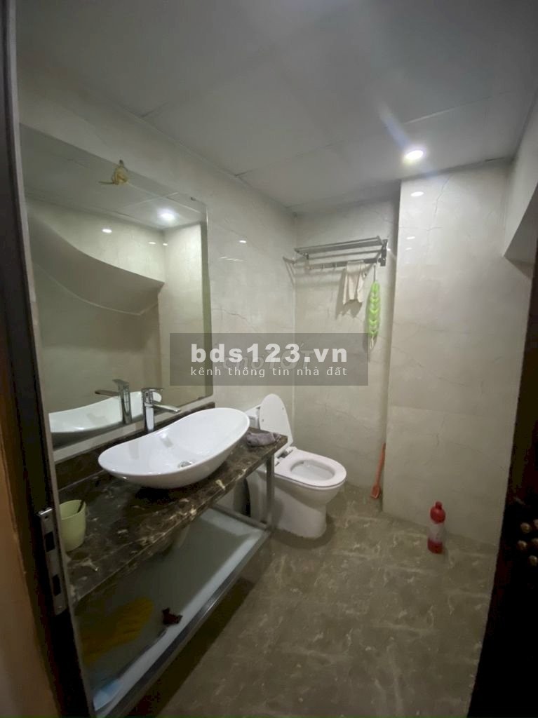 Bán nhà tổ 15 Thạch Bàn 40m2 x 4 tầng, 3.8m mặt tiền, giá 3.55 tỷ. Ô tô tránh, Kd.