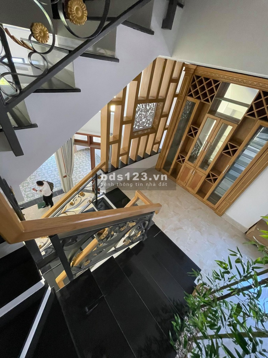 Bán gấp nhà giá rẻ dt 68m2, 5 tầng giá chỉ 6.6 tỷ, Quang Trung Gò Vấp, còn thương lượng