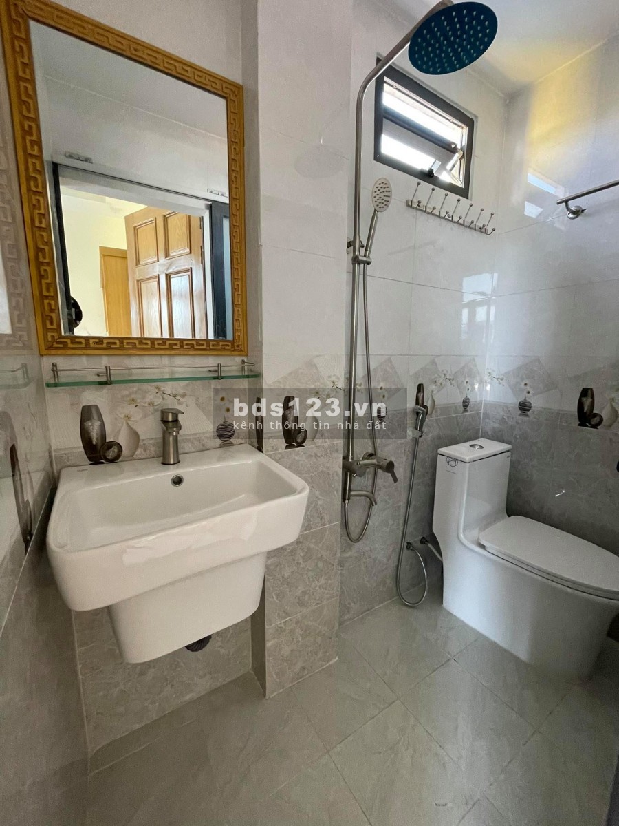 Bán gấp nhà giá rẻ dt 68m2, 5 tầng giá chỉ 6.6 tỷ, Quang Trung Gò Vấp, còn thương lượng