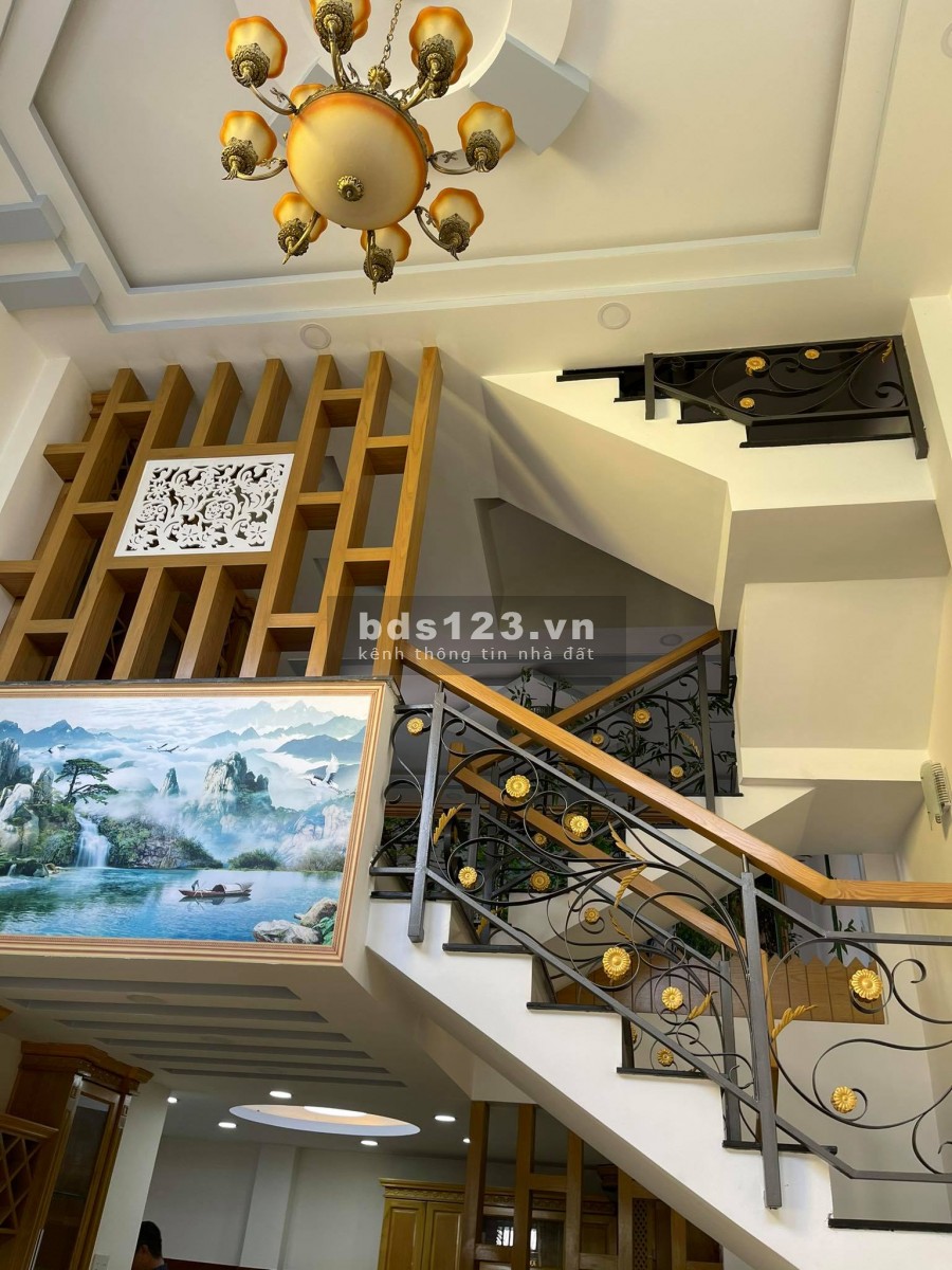 Bán gấp nhà giá rẻ dt 68m2, 5 tầng giá chỉ 6.6 tỷ, Quang Trung Gò Vấp, còn thương lượng