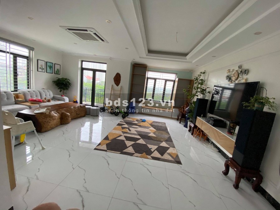 Nhà phố Phạm Văn Đồng. Lô góc, vỉa hè, ô tô, Kinh doanh dt 120m2 7 tầng, mặt tiền 7m giá 30tỷ