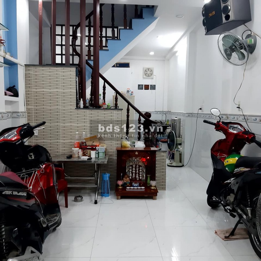 Bán nhà đường Nguyễn Văn Lượng, ô tô tránh diện tích 35m2 giá bán 3.9 tỷ