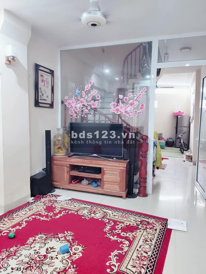 Bán gấp nhà Phan Đình Giót Hà Đông, Nội thất Long lanh, dt 44m2, 4 tầng, giá 3.3 tỷ