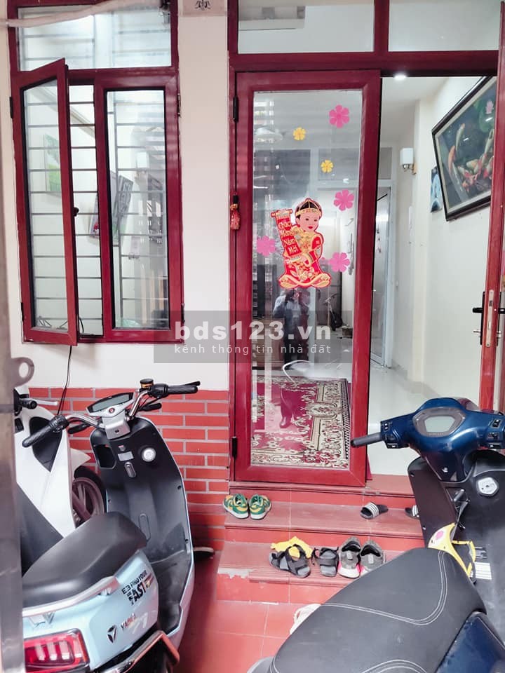 Bán gấp nhà Phan Đình Giót Hà Đông, Nội thất Long lanh, dt 44m2, 4 tầng, giá 3.3 tỷ