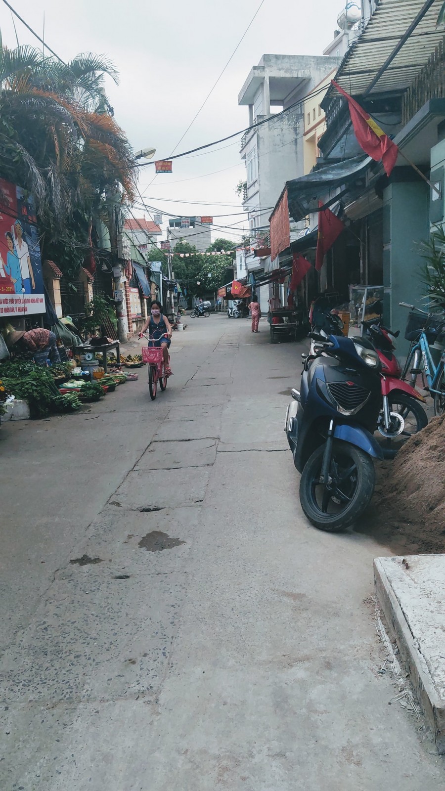 Bán nhà mặt chợ Cầu Đơ Hà Đông 55m 3 tầng mt 4m giá chỉ nhỉnh 4 tỷ kinh doanh sầm uất