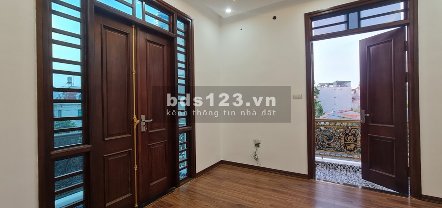 Nhà nguyên căn đẹp Long Biên, lô góc đường lớn thiết kế đẹp, giá 5,5 tỷ, lhcc