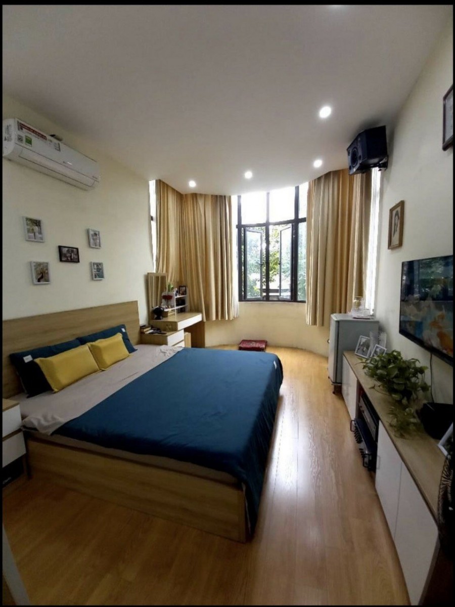 Chủ nhà nhờ bán Nguyễn Trung Trực Ba Dình, dân trí cao, vài tỷ, lh 0962296916