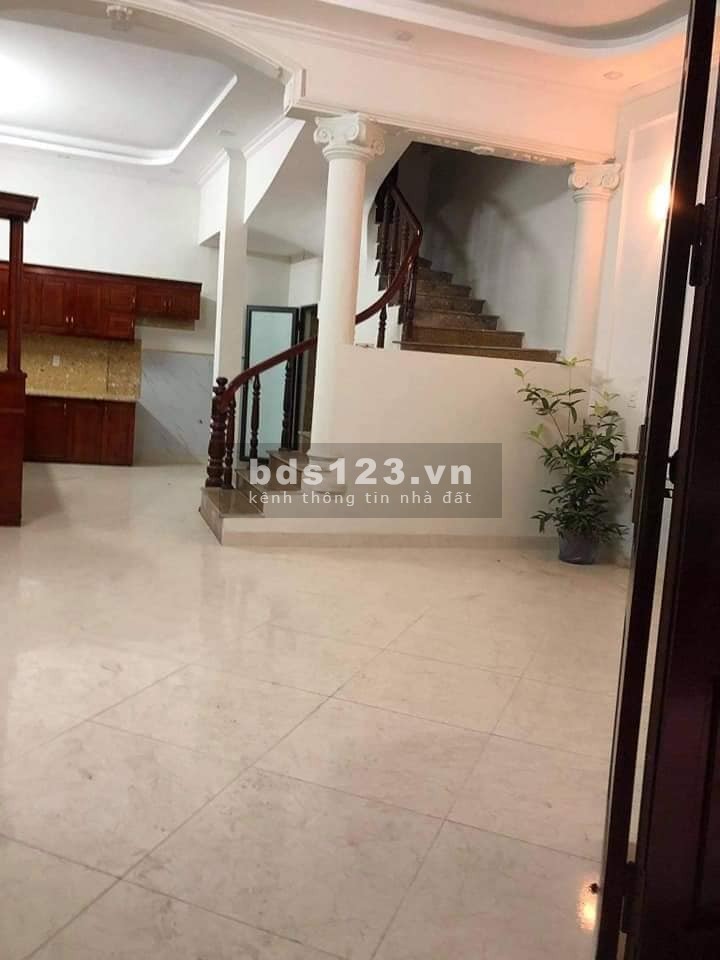 Bán nhà Quận Hoàng Mai - Định Công Thượng, 4 tầng diện tích 52m2, ô tô, giá 4.7 tỷ