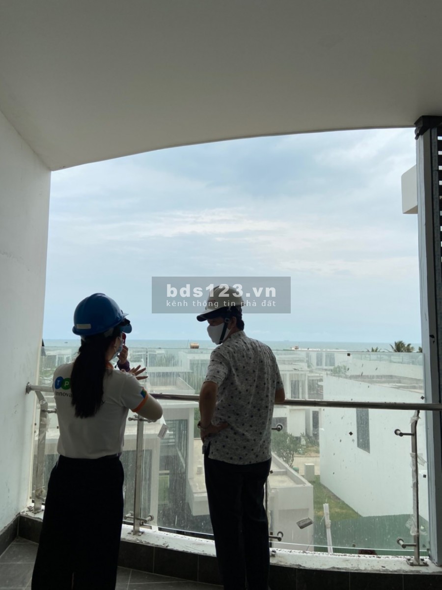 Mở Bán Căn Vip Tầng 12 Căn 128m2 giá 4,7 Tỷ, Ưu Đãi 399tr, CK6%, NH Hỗ Trợ 0% Lãi Suất. LH 0909689884