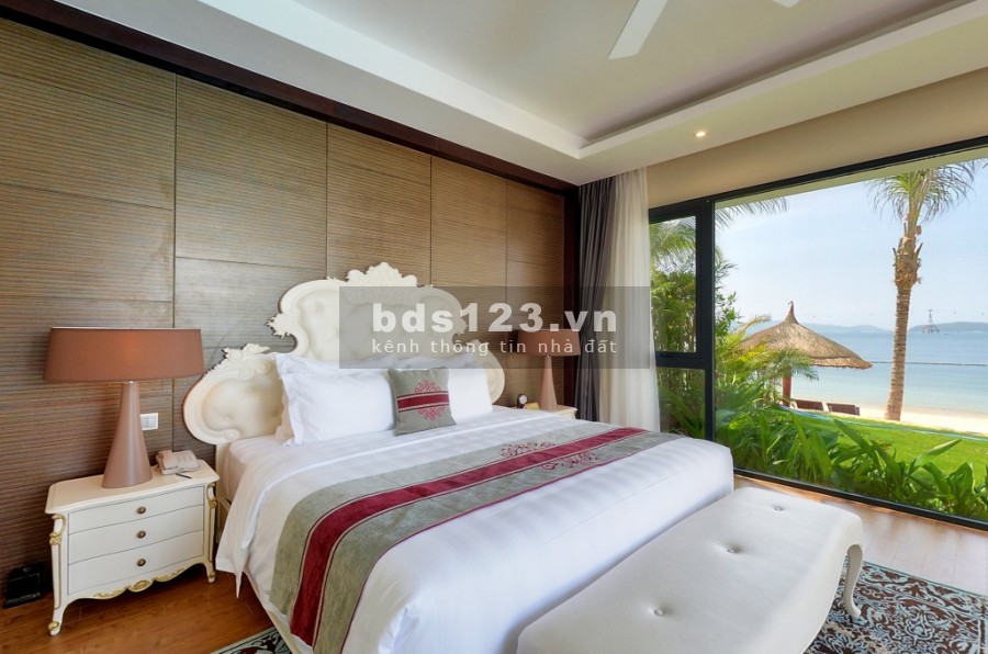 Villa biển hồ bơi, sân vườn riêng sát biên 17 tỷ, dt 480m2 tặng nội thất, liên hệ 0836999945