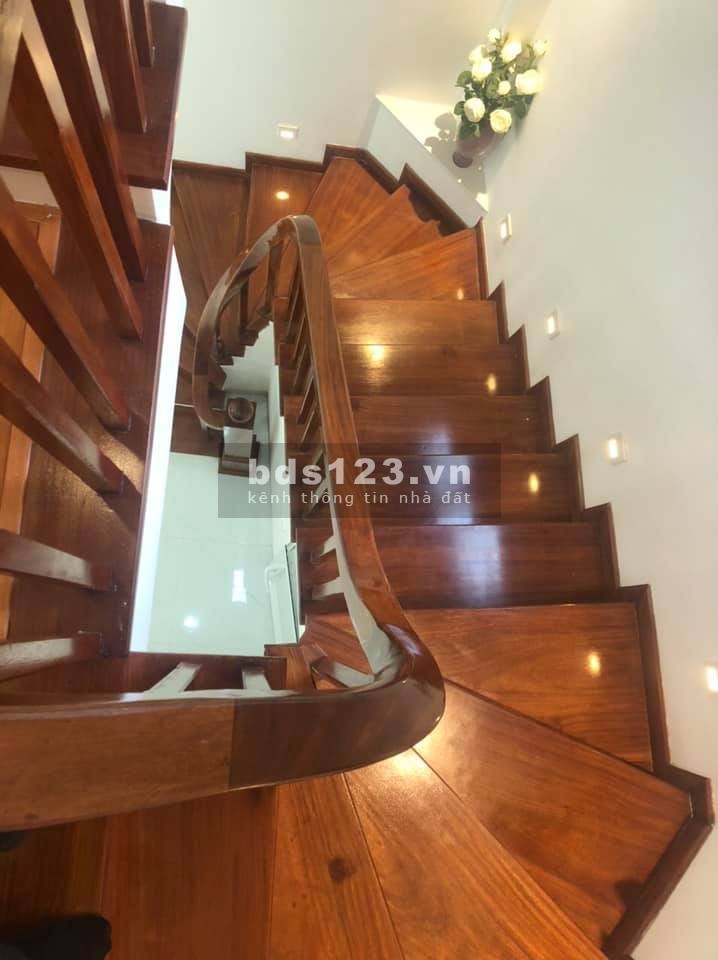 Bán 4 căn nhà mới Lê Quang Đạo dt 32m2 5 tầng 3.4 đến 3.55 tỷ hoàn thiện đẹp Nam Từ Liêm