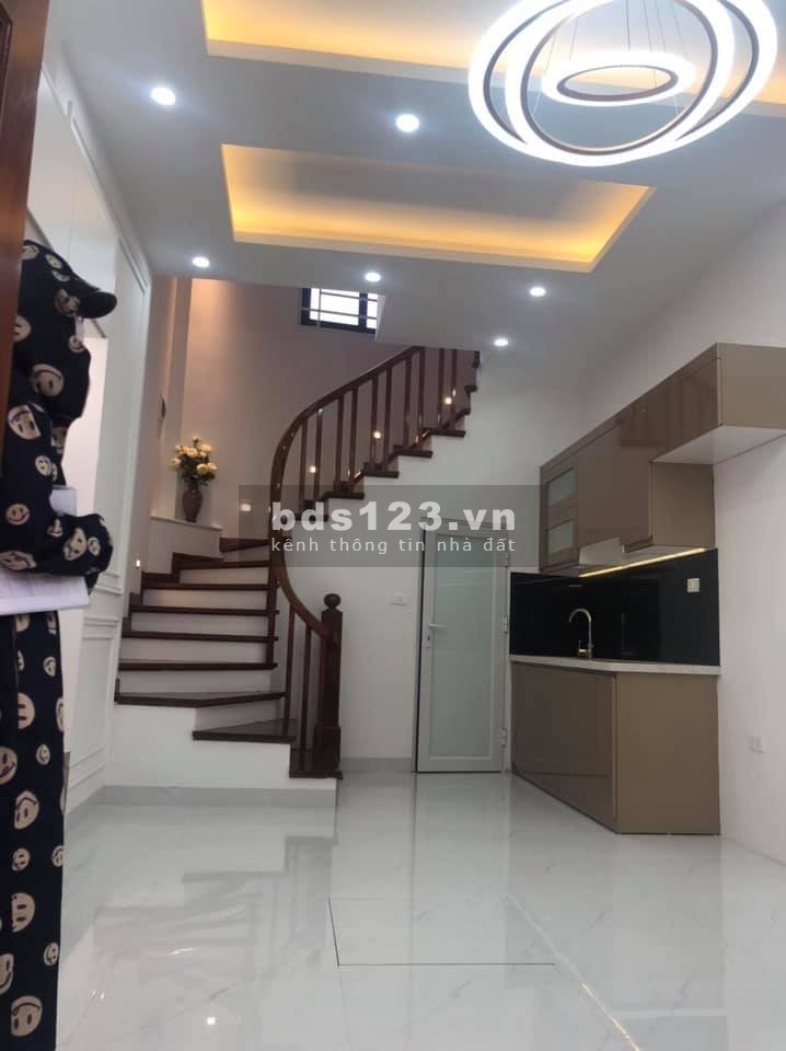 Bán 4 căn nhà mới Lê Quang Đạo dt 32m2 5 tầng 3.4 đến 3.55 tỷ hoàn thiện đẹp Nam Từ Liêm