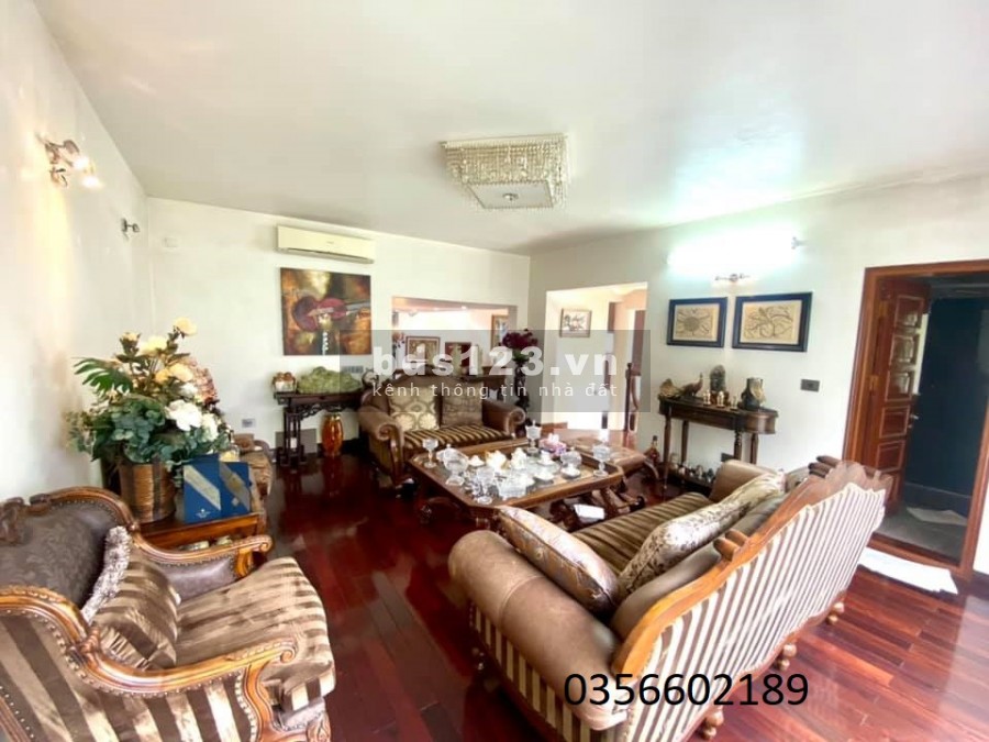Bán gấp biệt thự sân vườn siêu phẩm có 102 tại Long Biên, dt 720m2, giá 140 triệu/m2