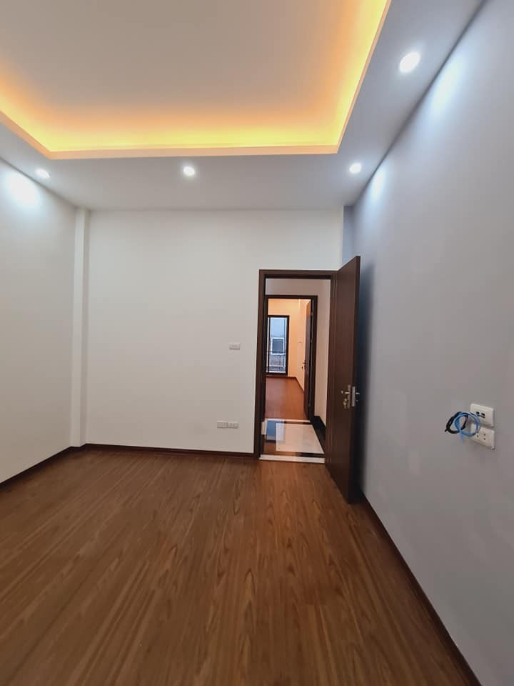 Cần Bán Gấp Nhà Phố Quan Nhân, Quận Thanh Xuân, Dt 5*50m2, Ngõ Ô Tô, Giá Chỉ 7 Tỷ 1, Sổ Đỏ
