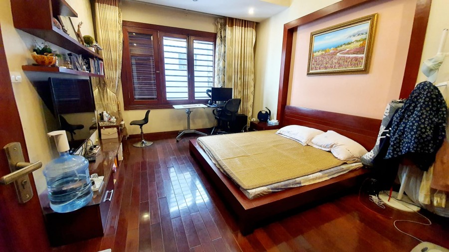 Bán nhà cực hiếm mặt phố Hà Đông, kinh doanh ô tô gần chợ Hà Đông, giá 8.2 tỷ