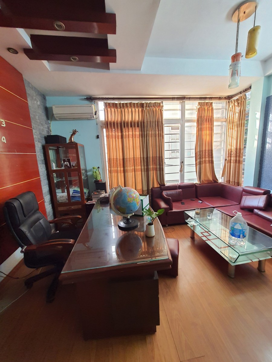 Bán Nhà Quan Nhân, Thanh Xuân diện tích 50m2, 4 tầng, mặt tiền 7.2m, Nhỉnh 3 Tỷ.