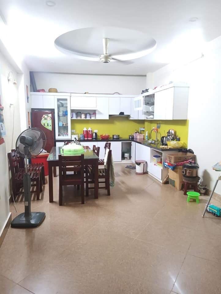 Bán Nhà Quan Nhân, Thanh Xuân diện tích 50m2, 4 tầng, mặt tiền 7.2m, Nhỉnh 3 Tỷ.