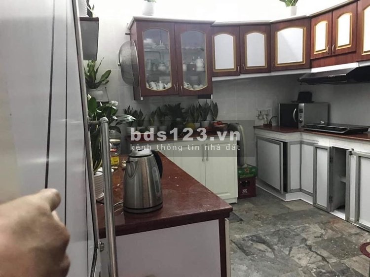 BIỆT THỰ 3 TẦNG MINH KHAI - PHÂN LÔ - Ô TÔ VÀO NHÀ - NỞ HẬU .