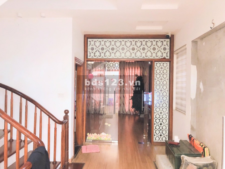 Chủ cần bán gấp nhà Cầu Đơ, Lô góc 3 thoáng, Sổ nở hậu, 50M, Chỉ 3.5 tỷ