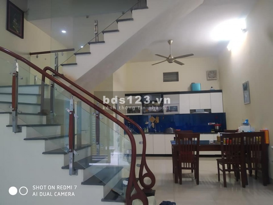 Bán nhà mặt ngõ ô tô thông phố Bồ Đề, Long Biên, dt 65m,4 tầng, mt 5.4m, giá 7 tỷ