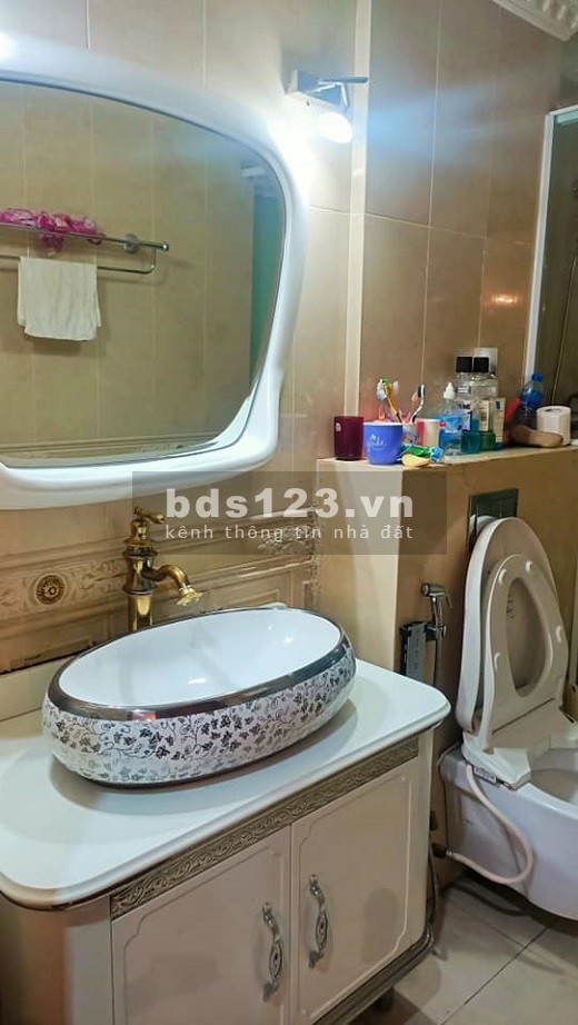 Bán nhà Mỹ Đình, 6 phòng ngủ, 2 mặt thoáng, diện tích sử dụng 44m2, giá 4.5 tỷ