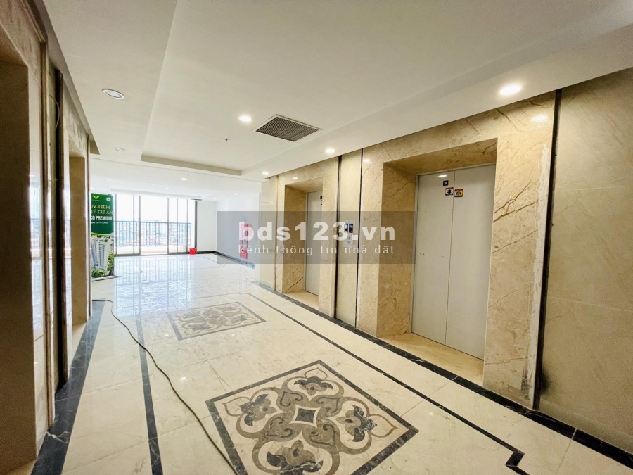 Em muốn bán căn 2 PN gần ngã tư Nguyễn Trãi view công viên Chu Văn An