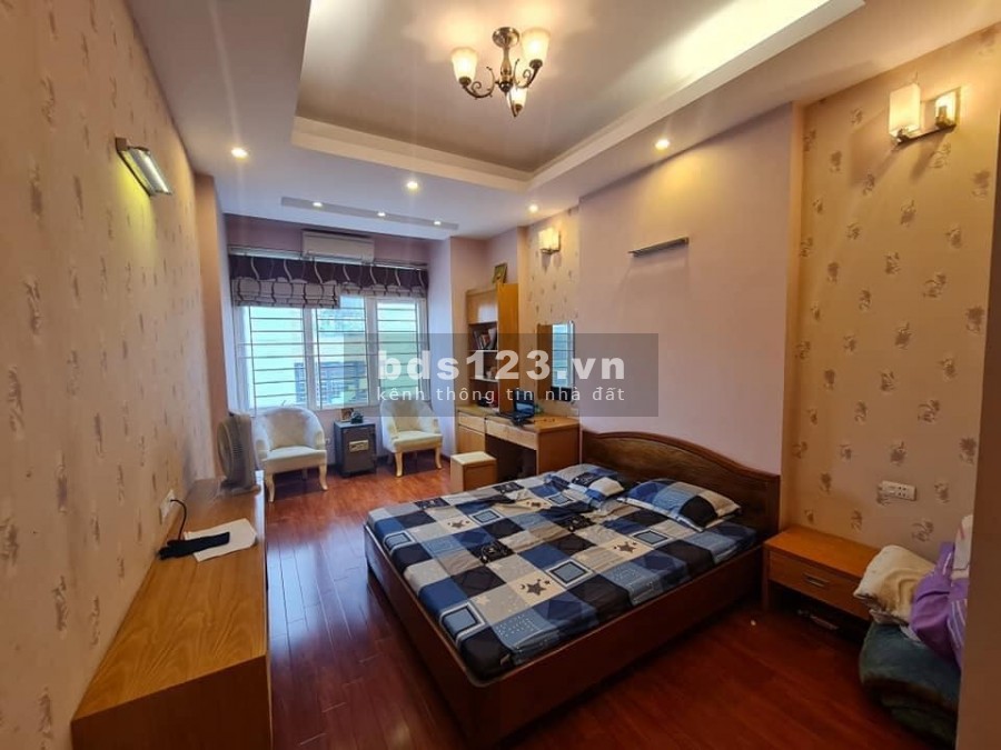 Bán nhà mặt ngõ ô tô thông phố Bồ Đề, Long Biên, dt 65m,4 tầng, mt 5.4m, giá 7 tỷ