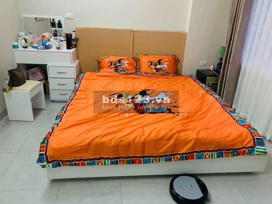 Bán Nhà Mặ Tiền Ngõ Kim Đồng - Oto Tránh, đúc 5 tầng sổ đỏ vuông đẹp