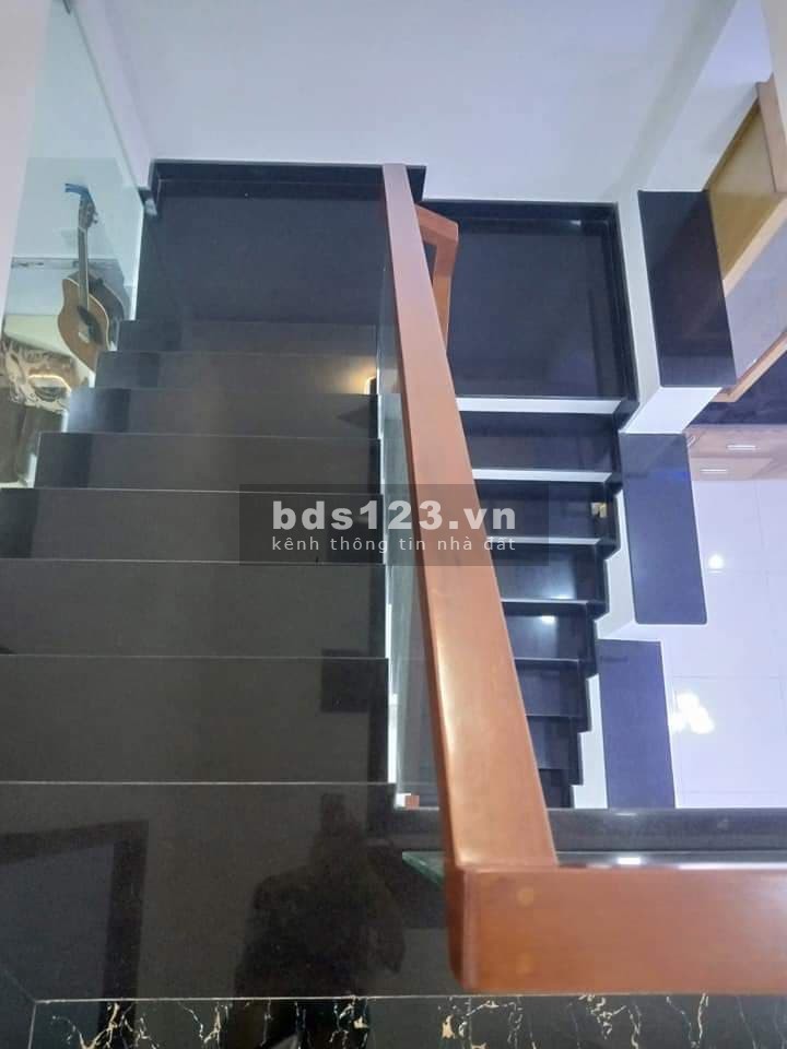 Khu Vip nhà mới rộng 64m2, hẻm xe hơi 3 pn, mặt tiền Gò Vấp, giá bán /4.95 tỷ
