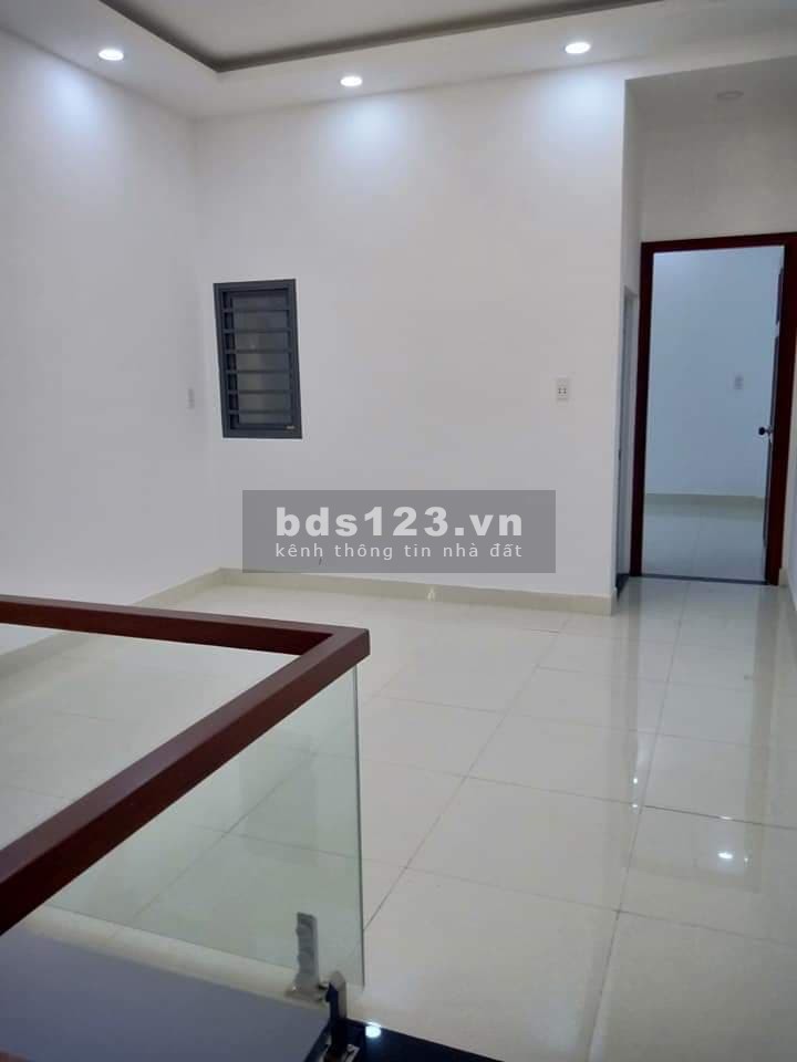 Khu Vip nhà mới rộng 64m2, hẻm xe hơi 3 pn, mặt tiền Gò Vấp, giá bán /4.95 tỷ