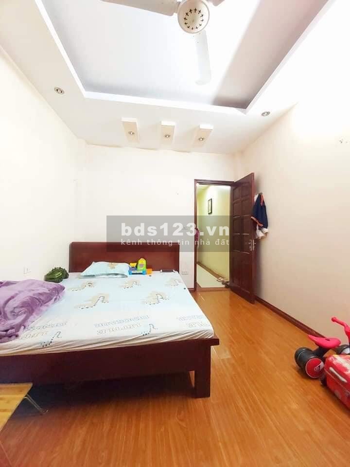 Nhà Đàm Quang Trung lô góc, dt 40m giá 2,8 tỷ khu dân trí cao ô tô đỗ cổng