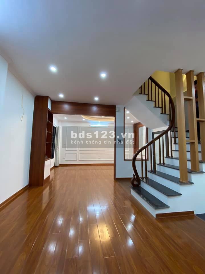 Bán nhà Thượng Đình Quận Thanh Xuân dt 50m2, 4 tầng giá chỉ 4.8 tỷ 0988650989